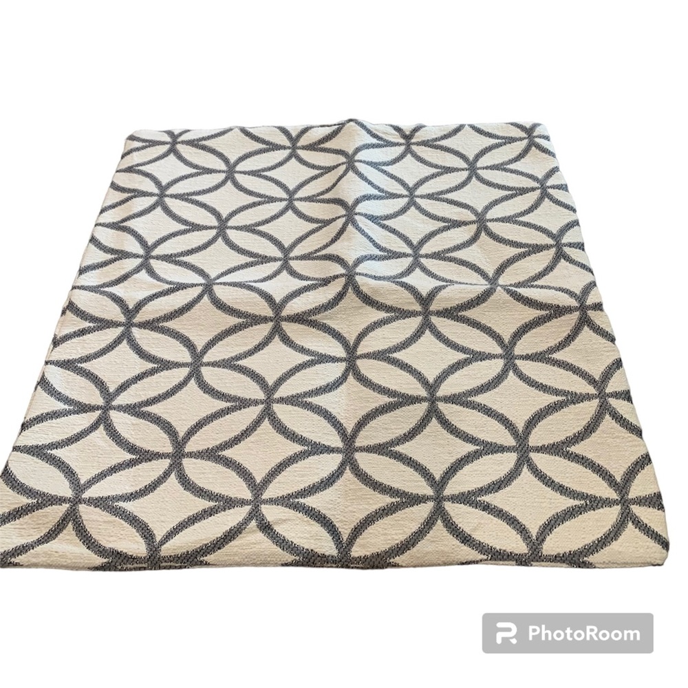 6 Pillow Cases Custom Made Zip Cream Gray Geometric Design & 2 Solid Gray EUC
